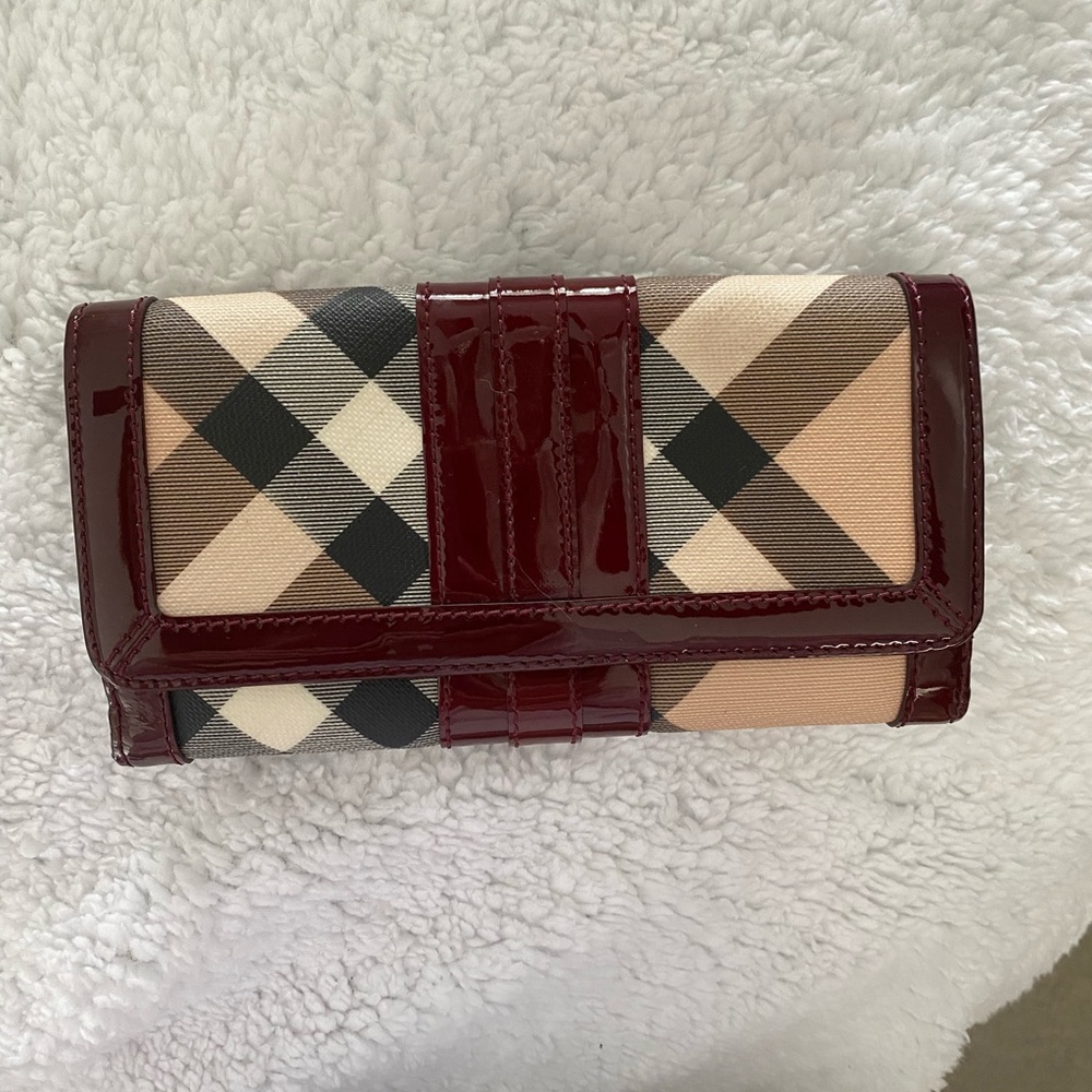 Burberry Checkered Wallet - Burgundy and Beige